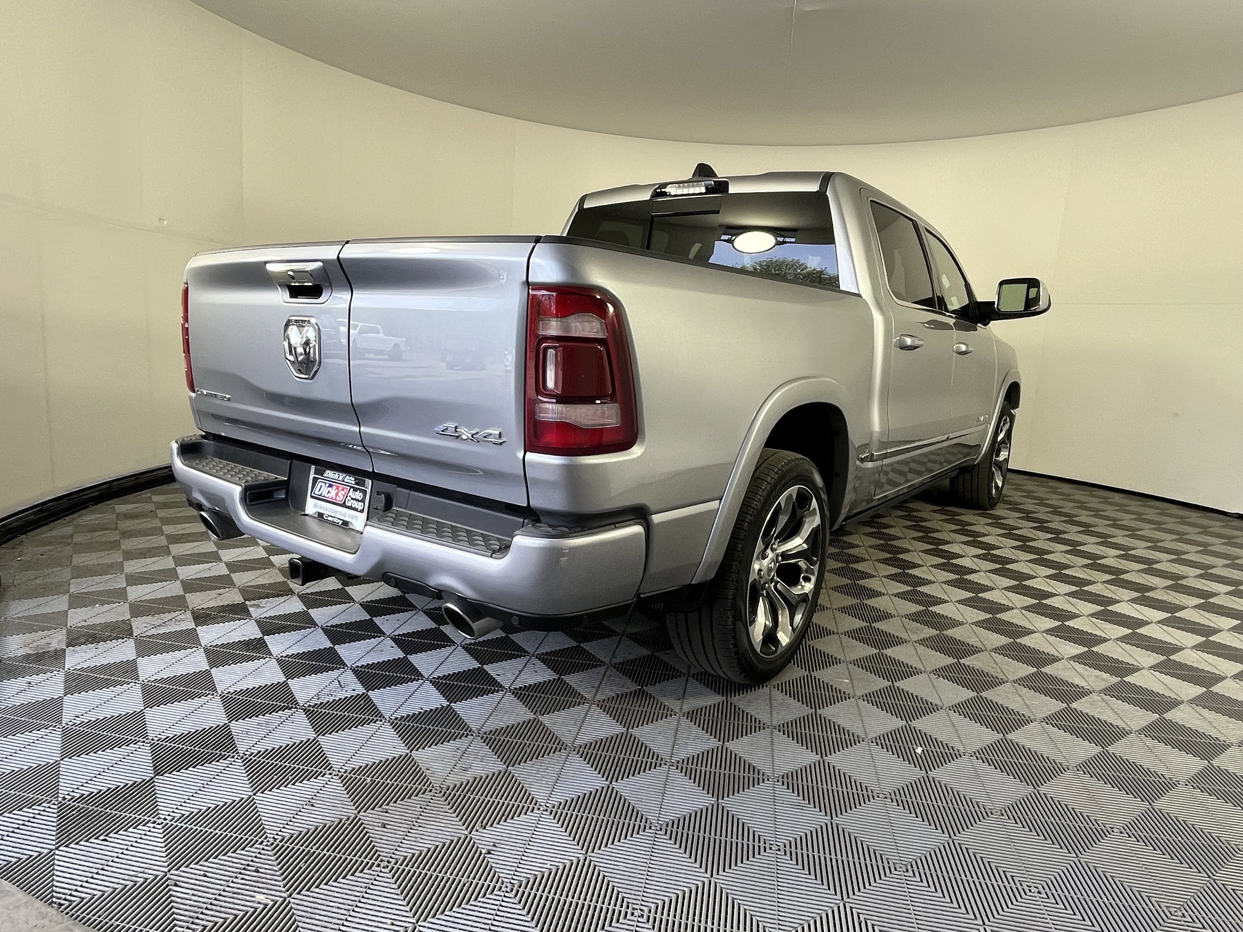 Used 2022 RAM 1500 Limited AWD/4WD image 5