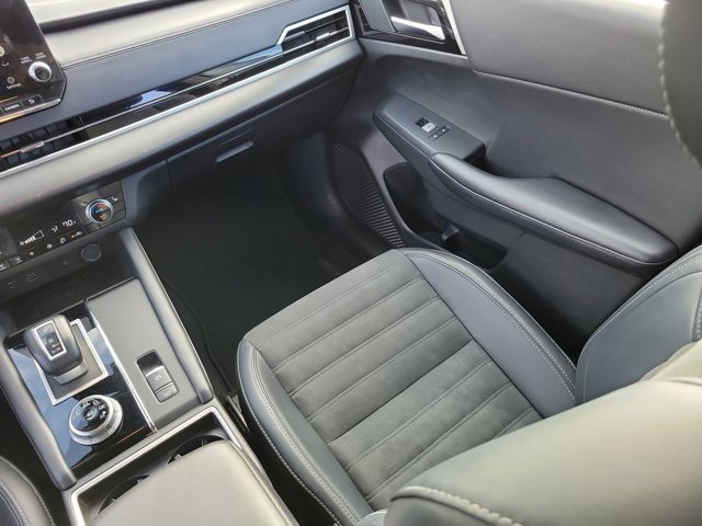 Used 2024 Mitsubishi Outlander SE image 4
