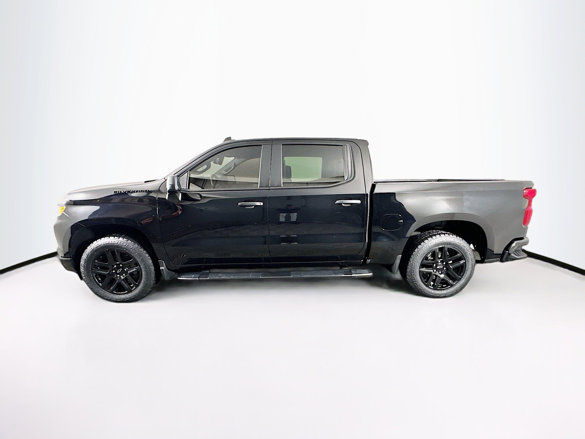 Used 2023 Chevrolet Silverado 1500 Custom w/ LPO, Dark Essentials Package image 4