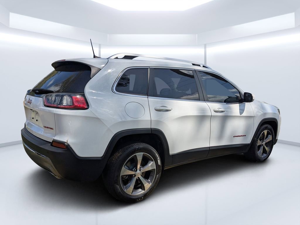 Used 2019 Jeep Cherokee Limited w/ Luxury Group image 3