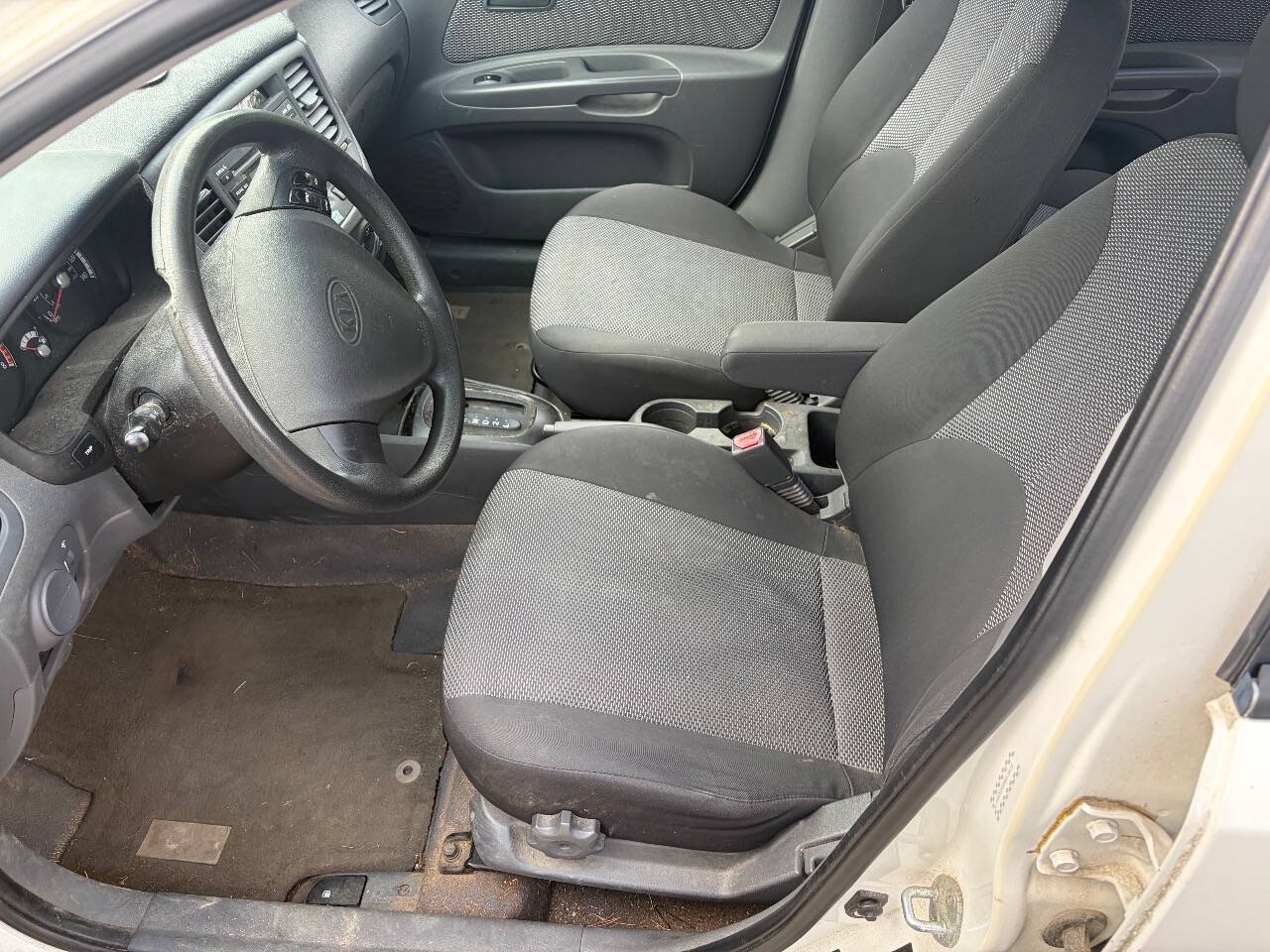 Used 2009 Kia Rio5 w/ PWR Pkg FWD image 9