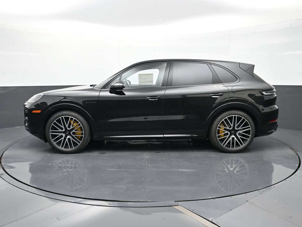 New 2026 Porsche Cayenne Turbo AWD/4WD image 2