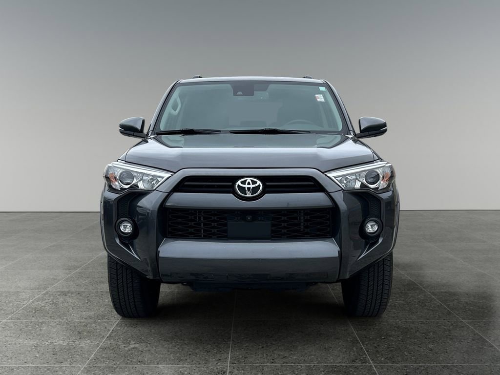 Used 2022 Toyota 4Runner SR5 Premium image 3