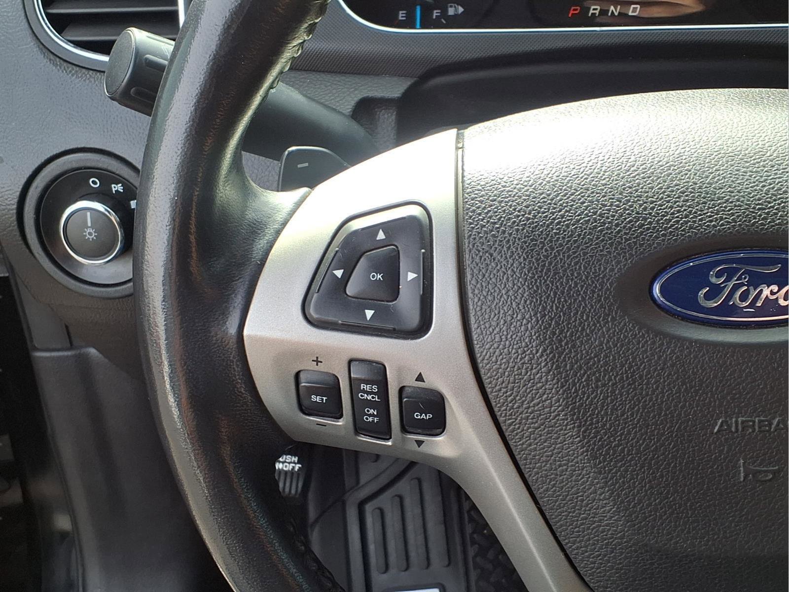 Used 2014 Ford Taurus Police Interceptor AWD w/ 2-tone Vinyl Package #1 image 4