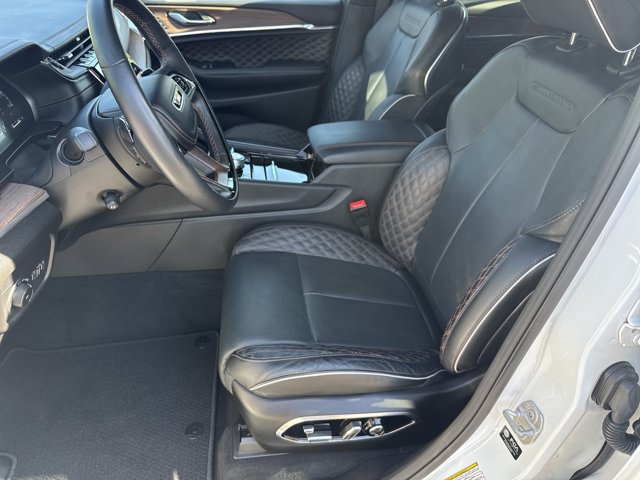 Certified 2025 Jeep Grand Cherokee L Summit AWD/4WD image 10