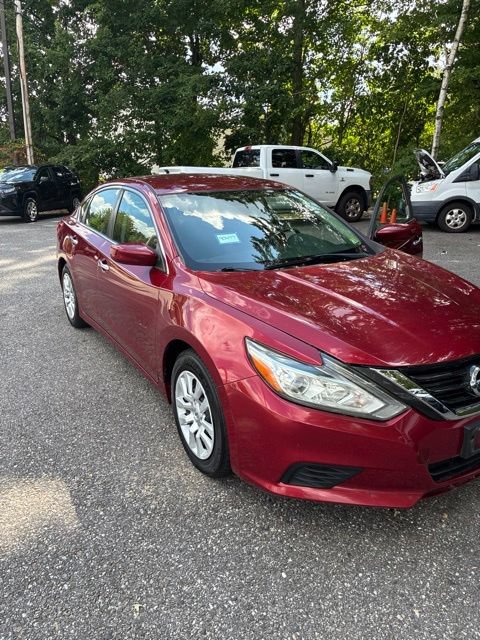 Used 2017 Nissan Altima 2.5 S w/ Power Driver Seat Package FWD image 1