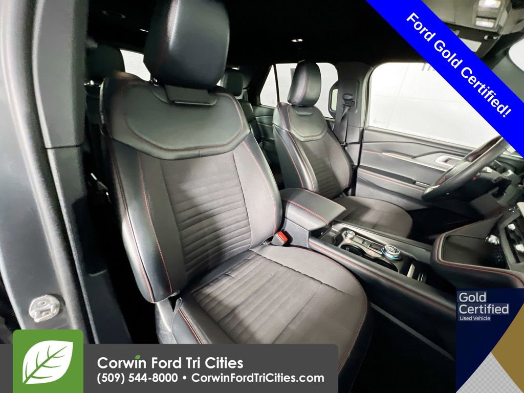 Certified 2025 Ford Explorer ST-Line image 18