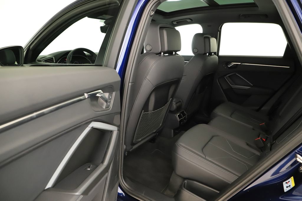 Used 2025 Audi Q3 2.0T Premium w/ Convenience Package image 27