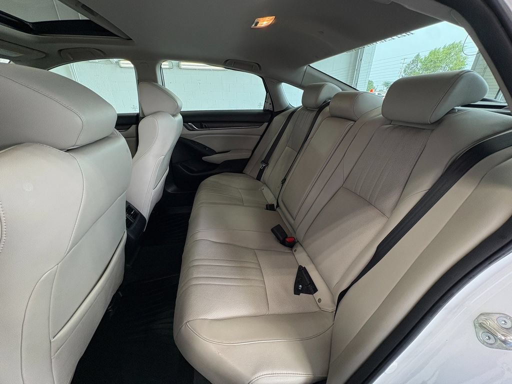 Used 2018 Honda Accord Touring image 23