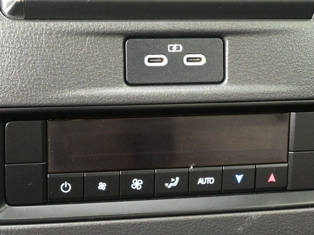 Used 2024 MAZDA CX-90 3.3 Turbo w/ Premium Package image 21