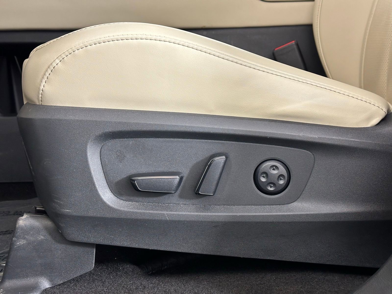 Used 2023 INFINITI QX60 Luxe w/ Cargo Package image 8