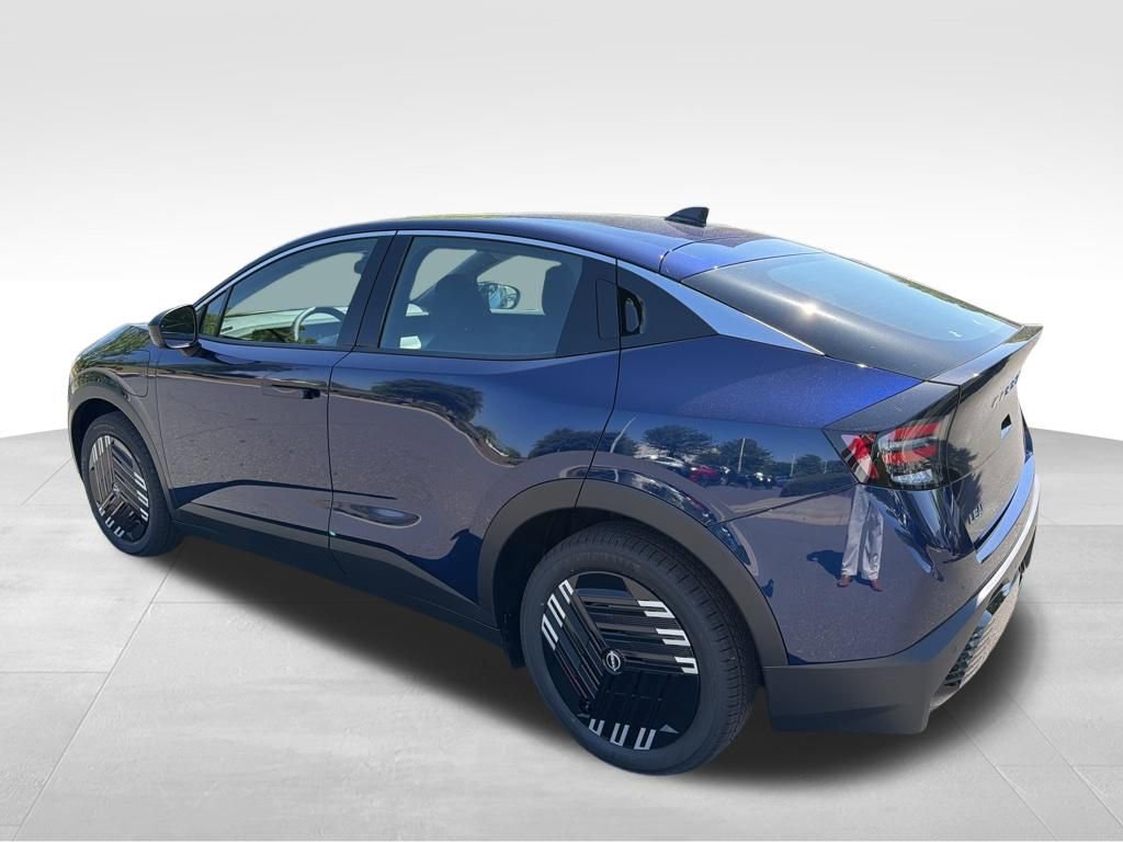 New 2026 Nissan Leaf FWD image 3