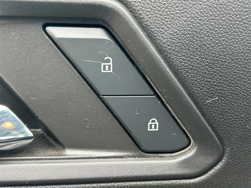 Used 2024 GMC Canyon Elevation w/ Convenience Package image 25