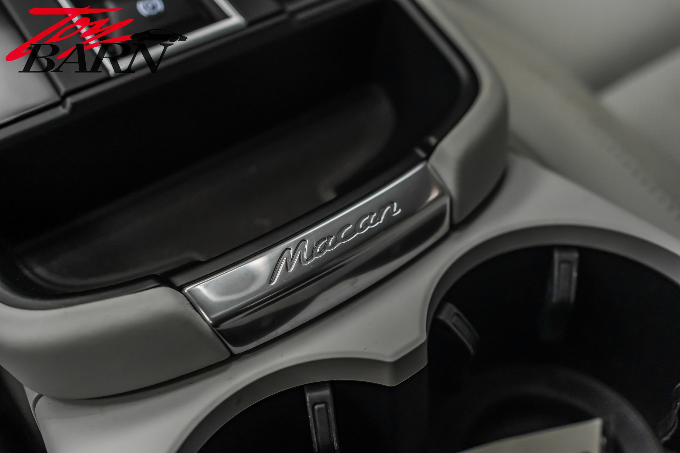 Used 2022 Porsche Macan S image 41