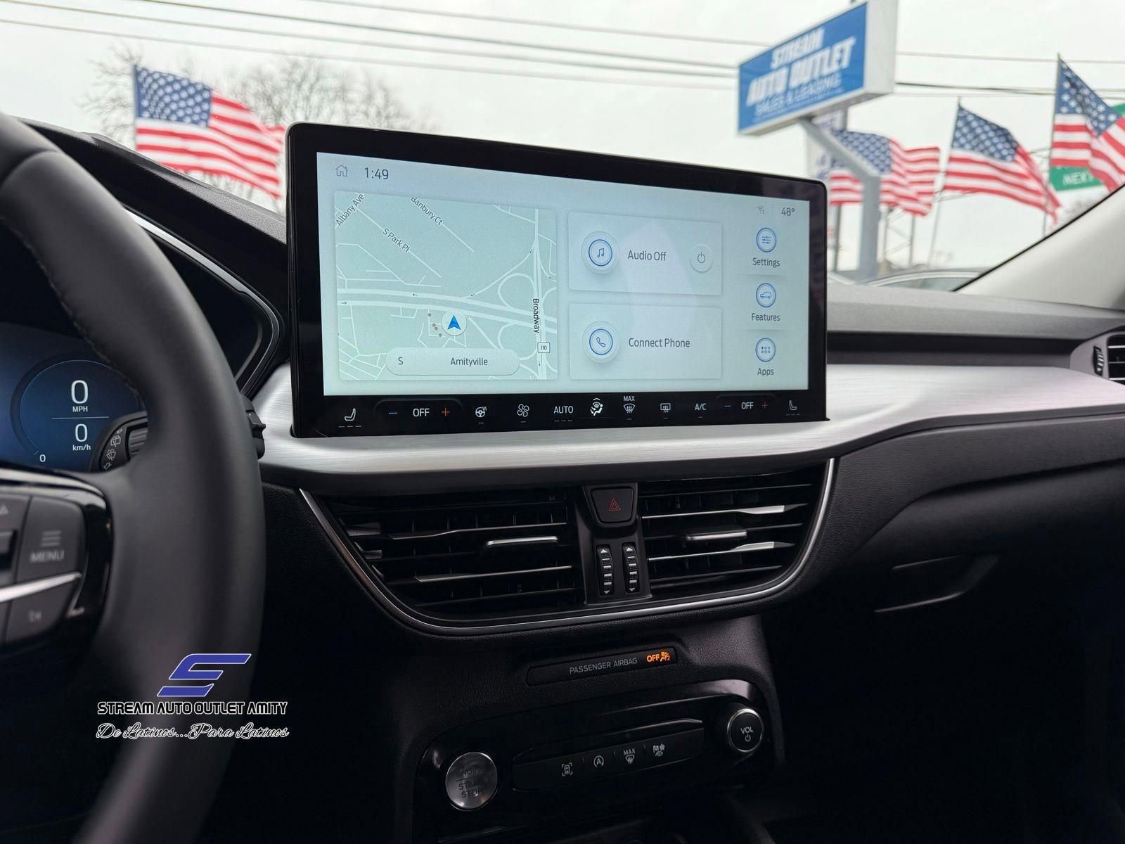 Used 2025 Ford Escape Platinum image 31