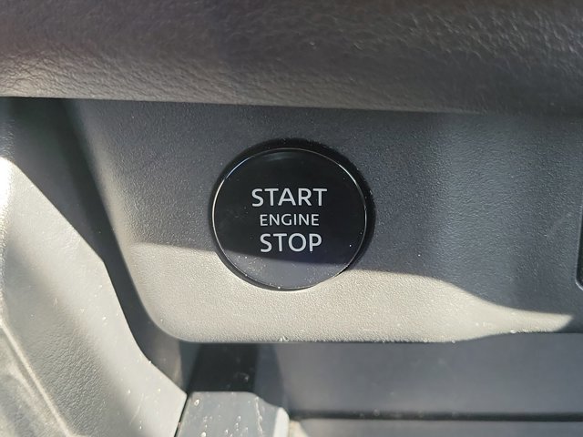 Used 2024 Nissan Rogue S image 29