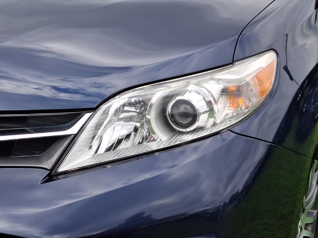 Used 2019 Toyota Sienna XLE w/ Protection Package FWD image 9
