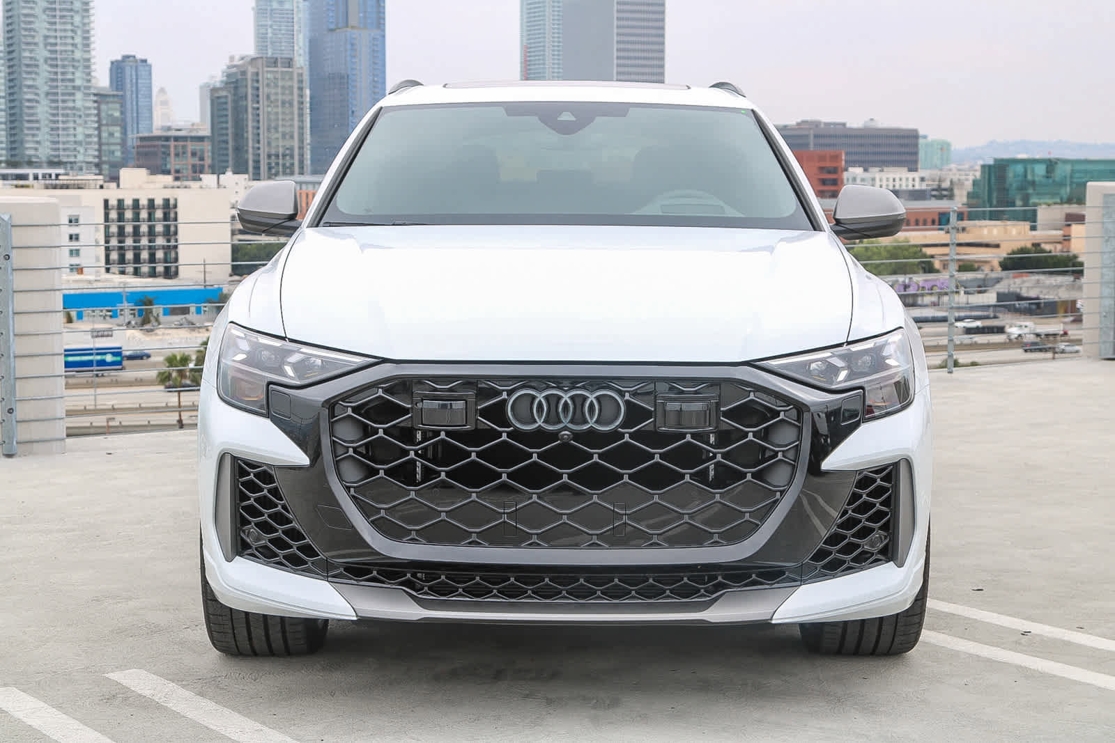 New 2025 Audi RS Q8 performance image 2