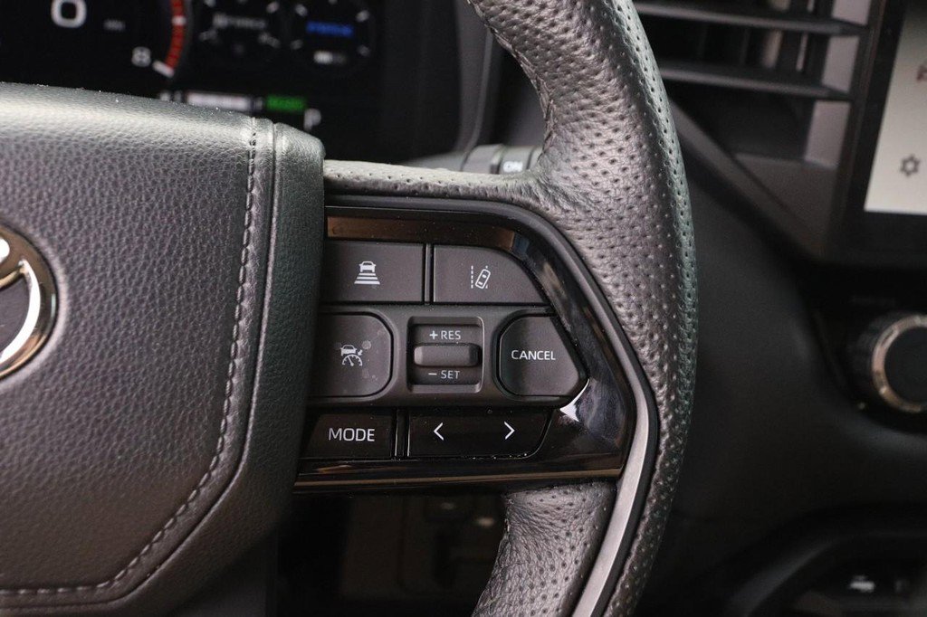 Used 2023 Toyota Sequoia TRD Pro AWD/4WD image 15