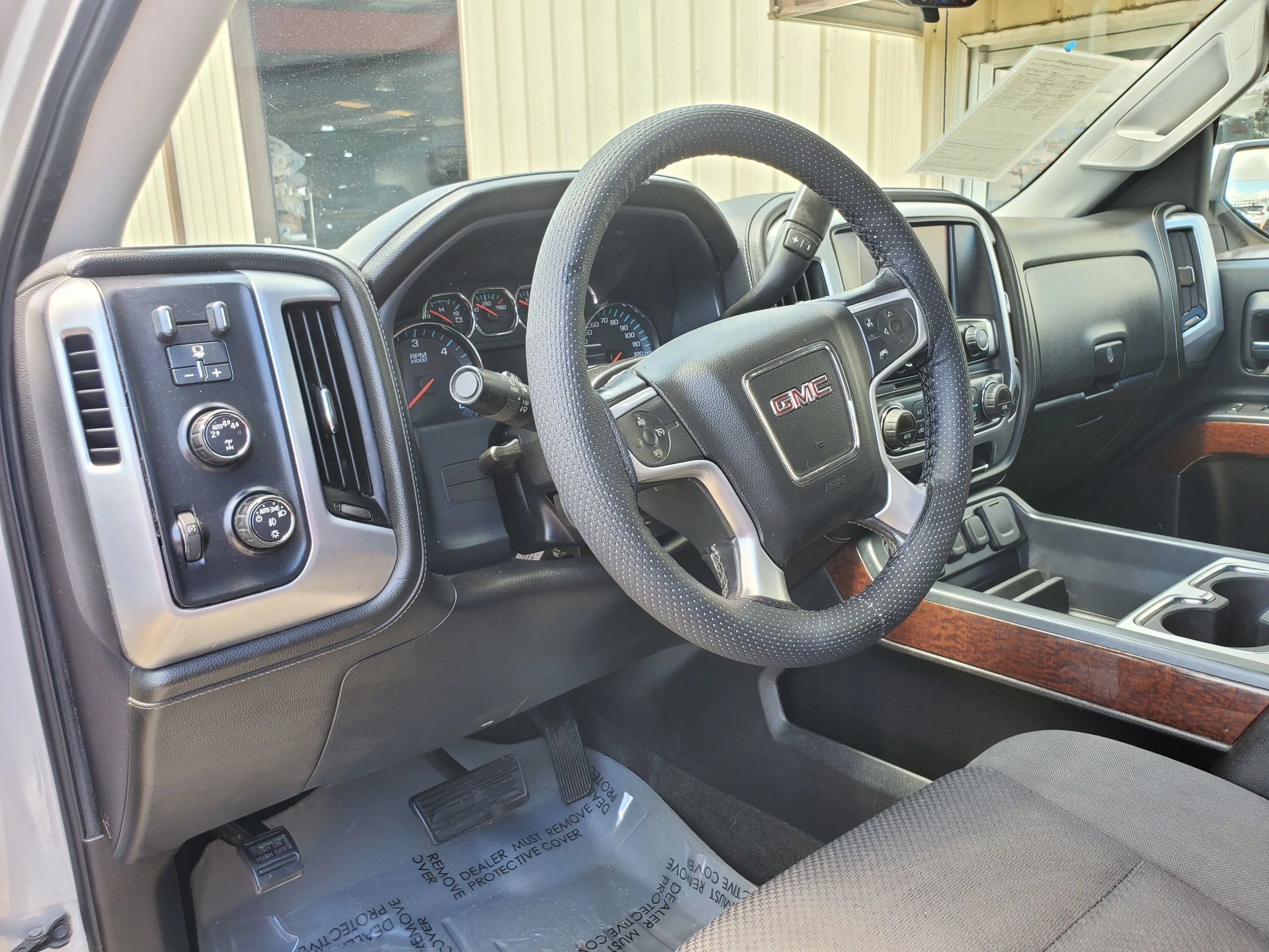Used 2017 GMC Sierra 1500 SLE w/ SLE Value Package AWD/4WD image 34