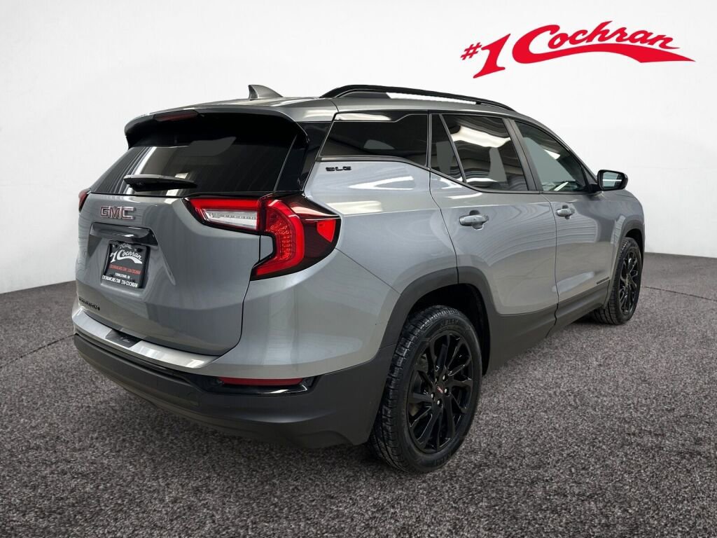 Used 2023 GMC Terrain SLE w/ Driver Convenience Package image 29