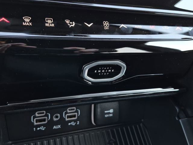 New 2026 Jeep Grand Cherokee Altitude image 21