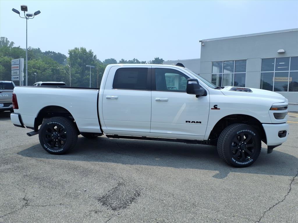 New 2026 RAM 2500 Laramie AWD/4WD image 3