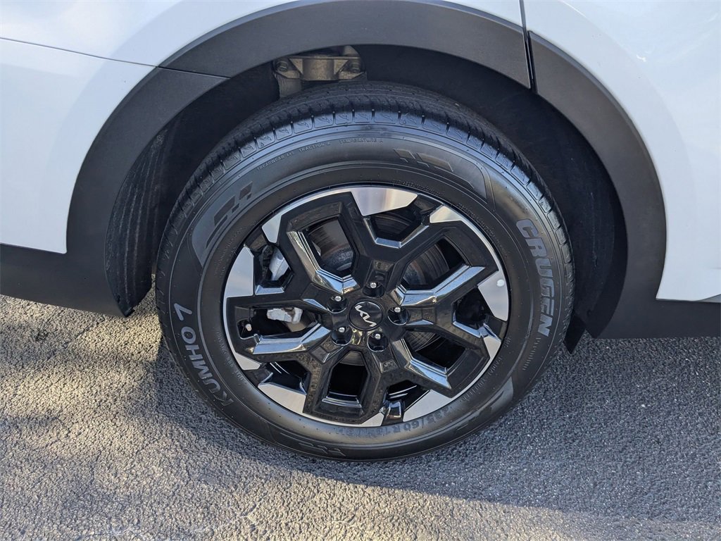 Used 2024 Kia Sorento S image 34