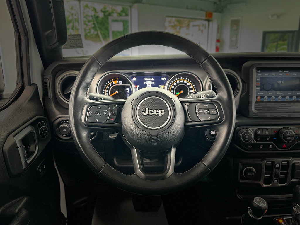 Used 2022 Jeep Wrangler Unlimited Sport AWD/4WD image 14