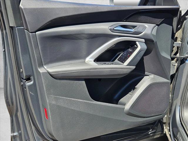 Certified 2025 Audi Q5 Premium w/ Convenience Package image 9