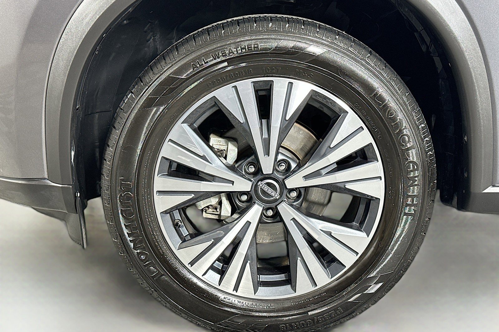 Used 2023 Nissan Rogue SV image 12