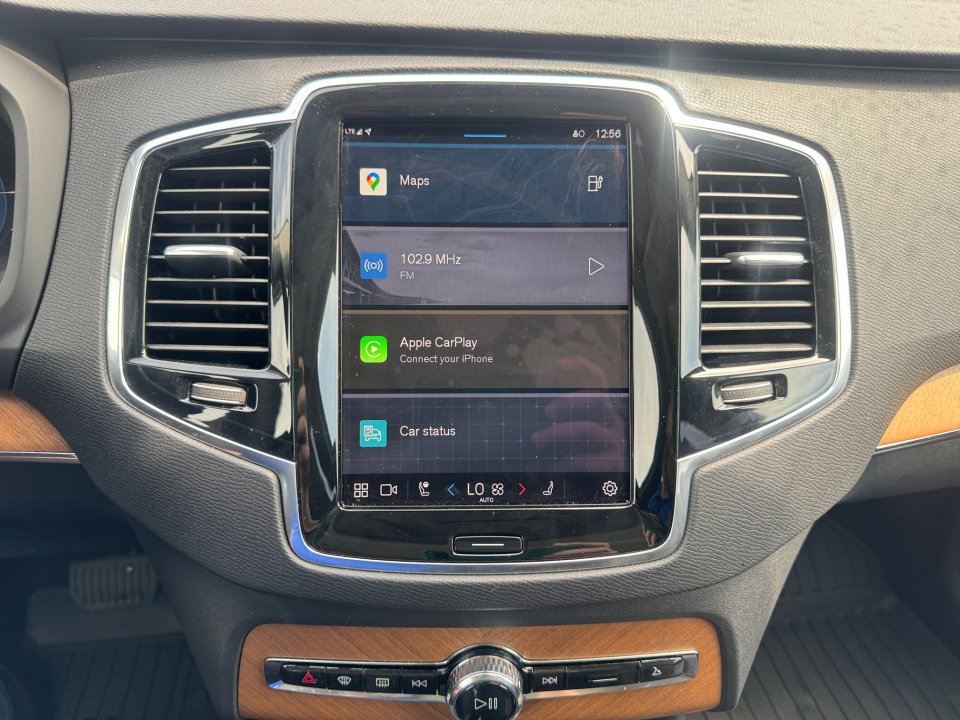 New 2025 Volvo XC90 T8 Plus w/ Protection Package Premier image 17