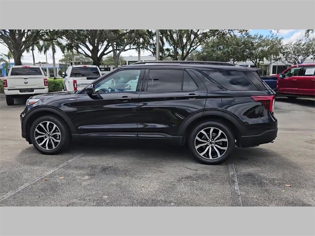 Used 2023 Ford Explorer ST-Line w/ Class IV Trailer Tow Package image 30