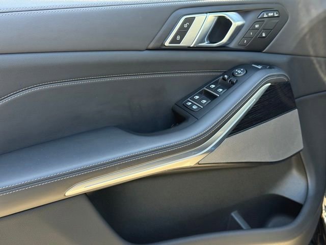 Used 2026 BMW X7 M60i w/ Climate Comfort Package AWD/4WD image 18