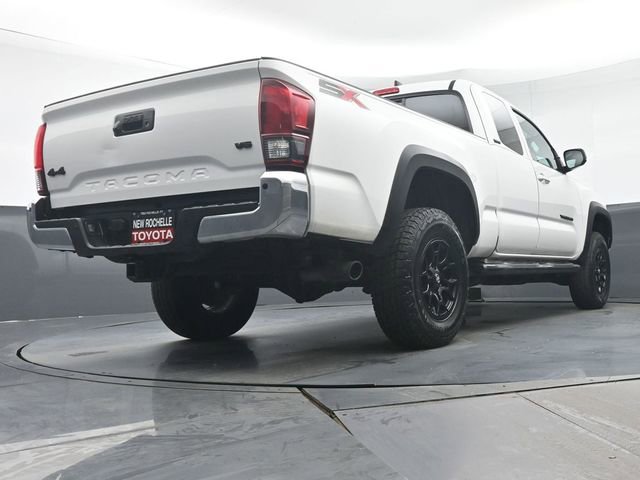 Used 2023 Toyota Tacoma SR5 AWD/4WD image 31