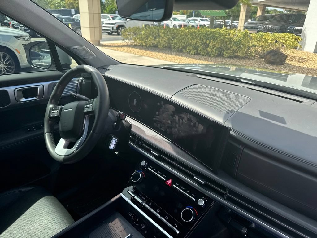 Used 2024 Hyundai Santa Fe Limited FWD image 11