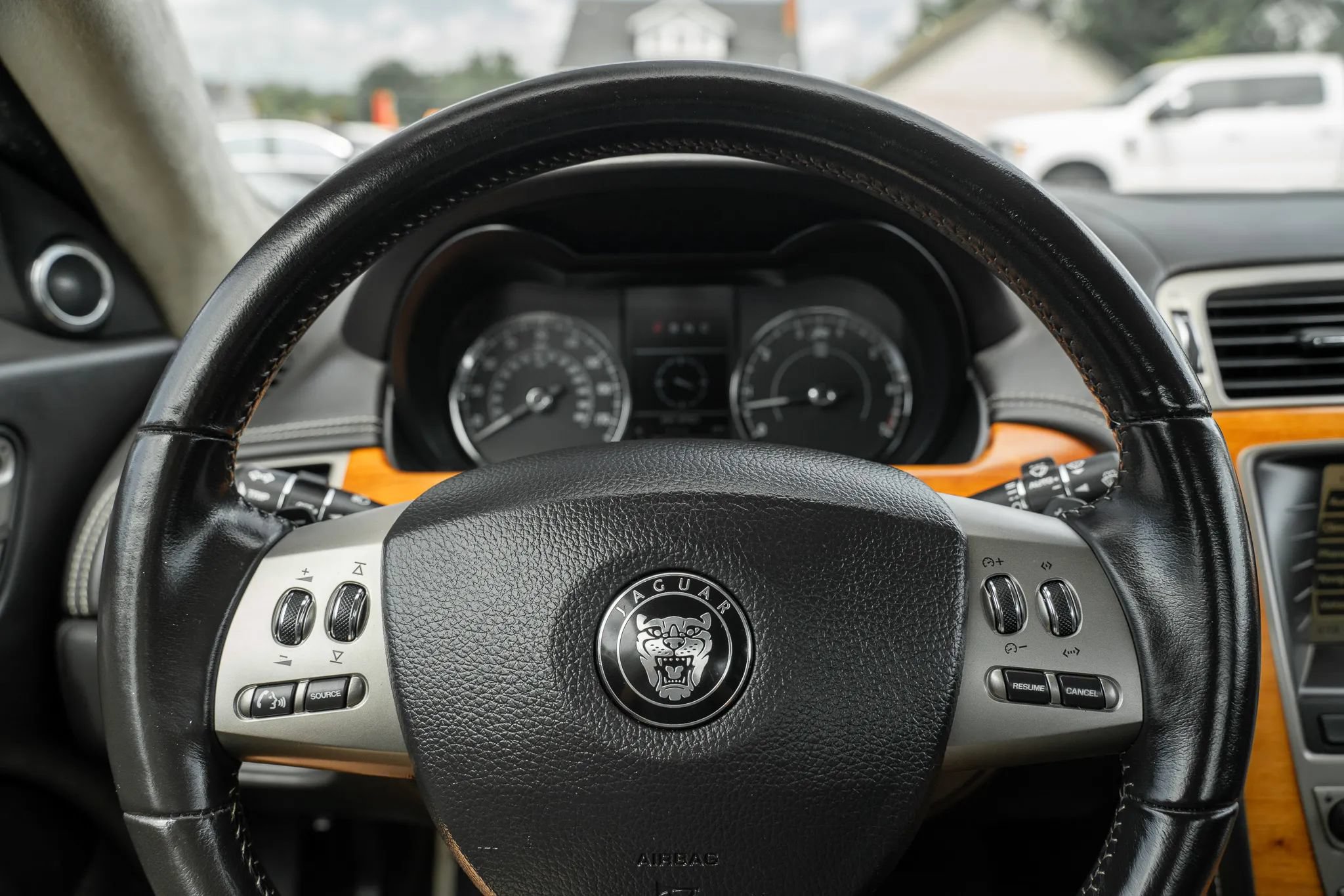 Used 2008 Jaguar XKR R RWD image 15