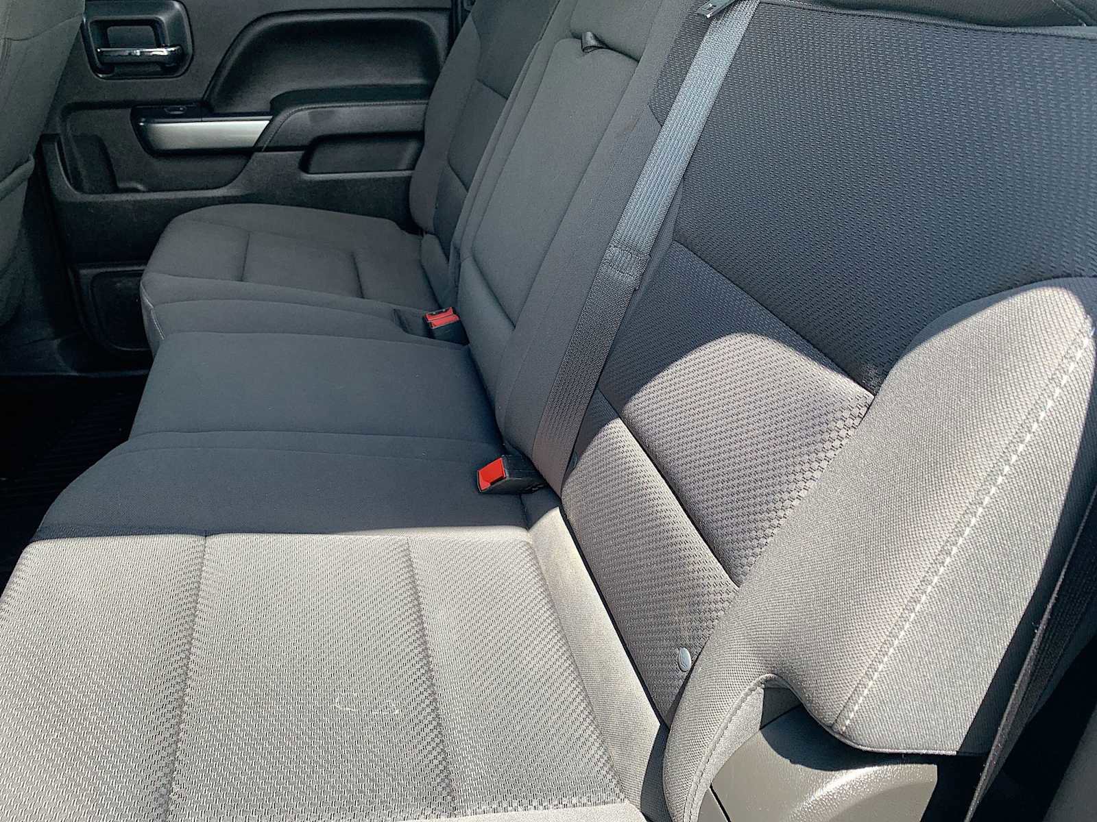 Used 2018 Chevrolet Silverado 1500 LT w/ Trailering Package AWD/4WD image 21