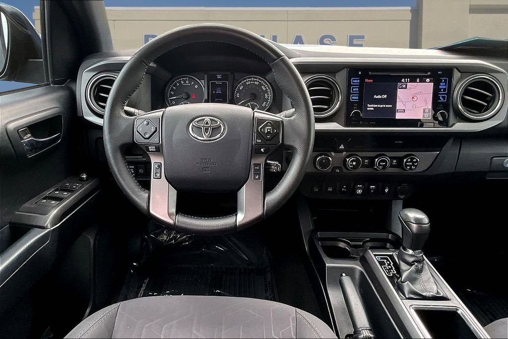 Used 2018 Toyota Tacoma TRD Sport w/ Technology Package image 10