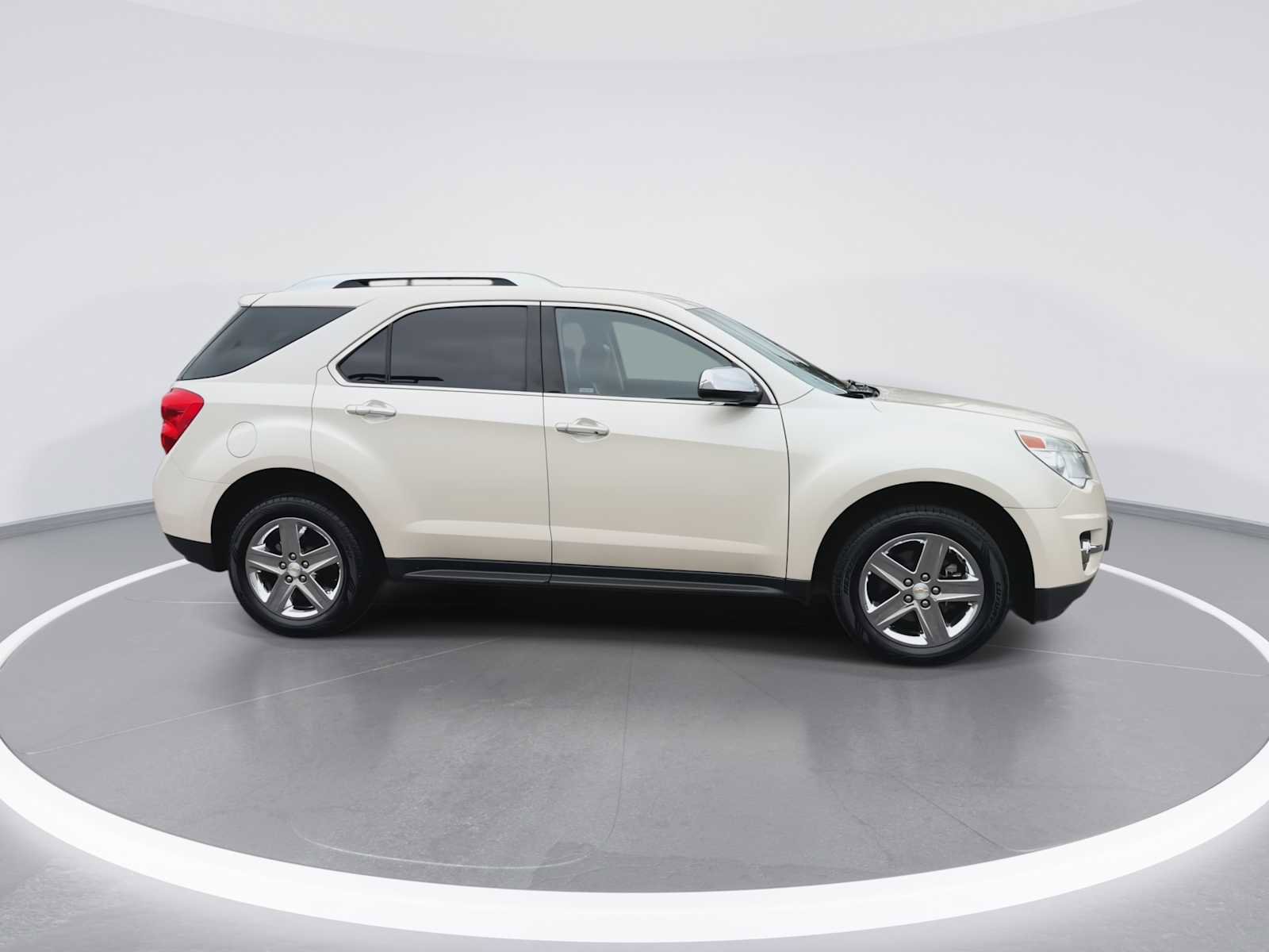 Used 2015 Chevrolet Equinox LTZ AWD/4WD image 9