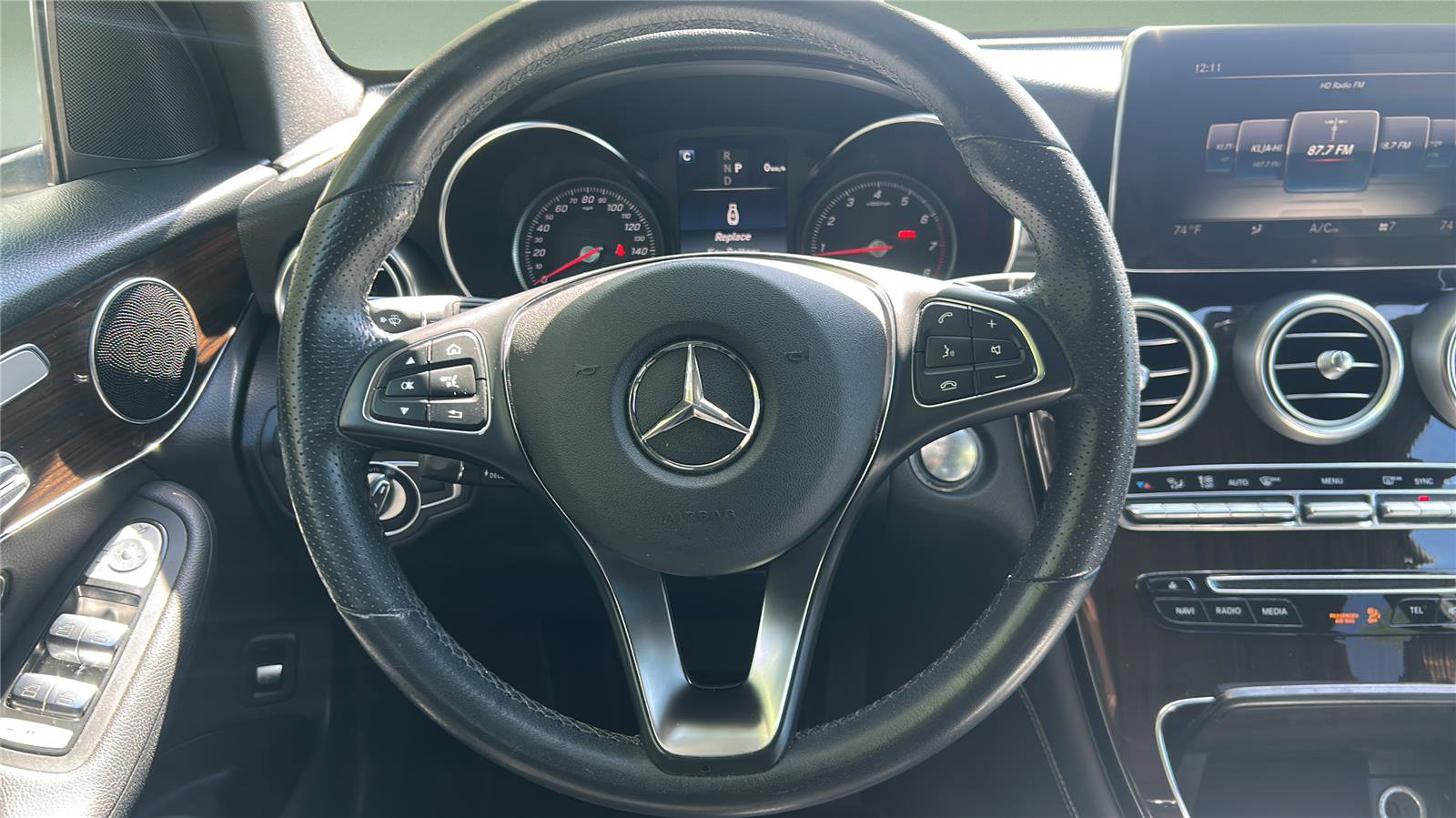 Used 2019 Mercedes-Benz GLC 300 image 13