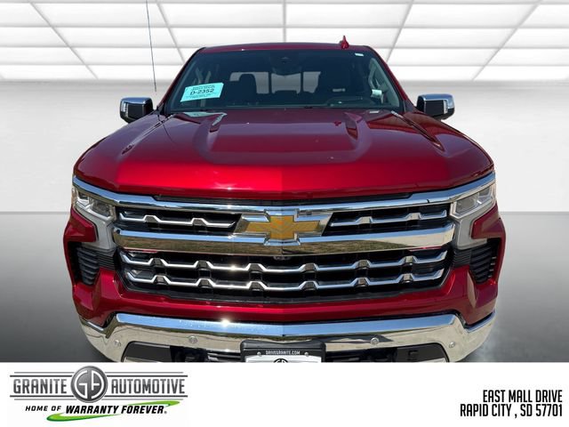 Used 2025 Chevrolet Silverado 1500 LTZ AWD/4WD image 9