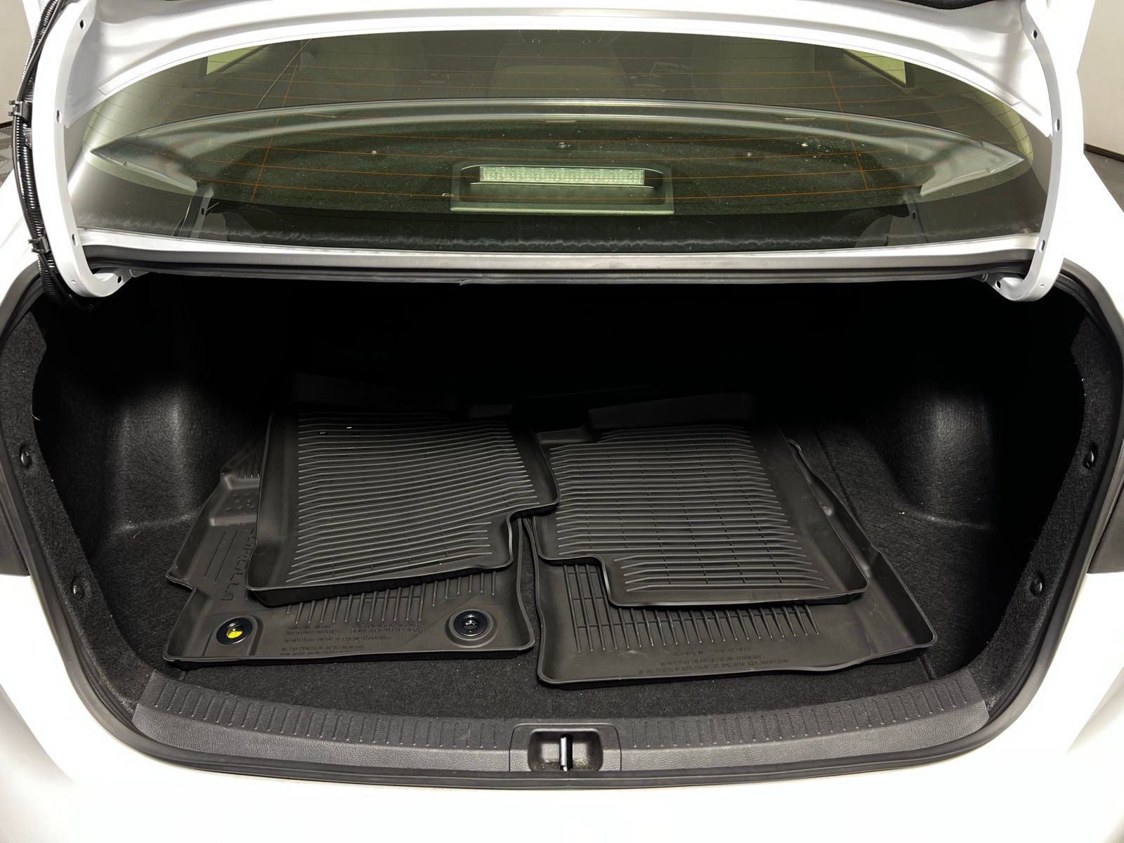 Certified 2025 Toyota Corolla LE image 21