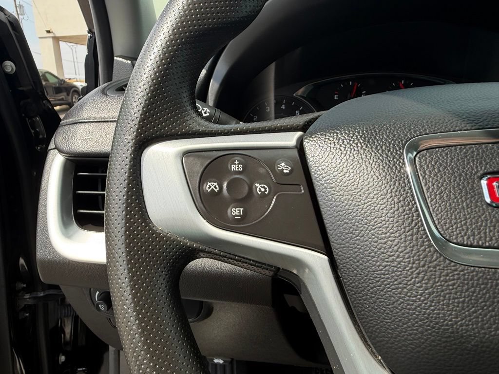 Used 2024 GMC Terrain SLE FWD image 29