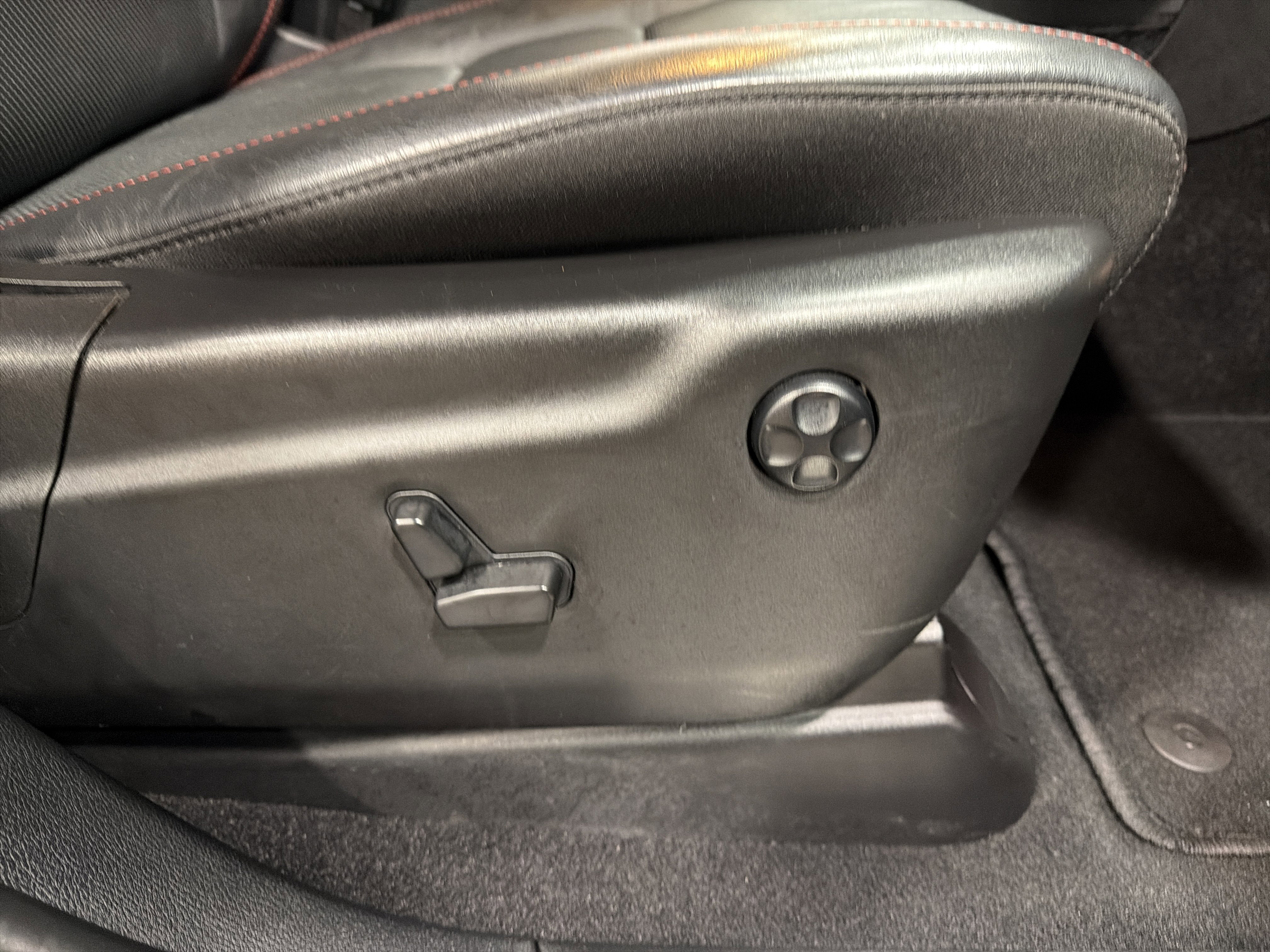 Used 2024 Dodge Durango R/T image 28