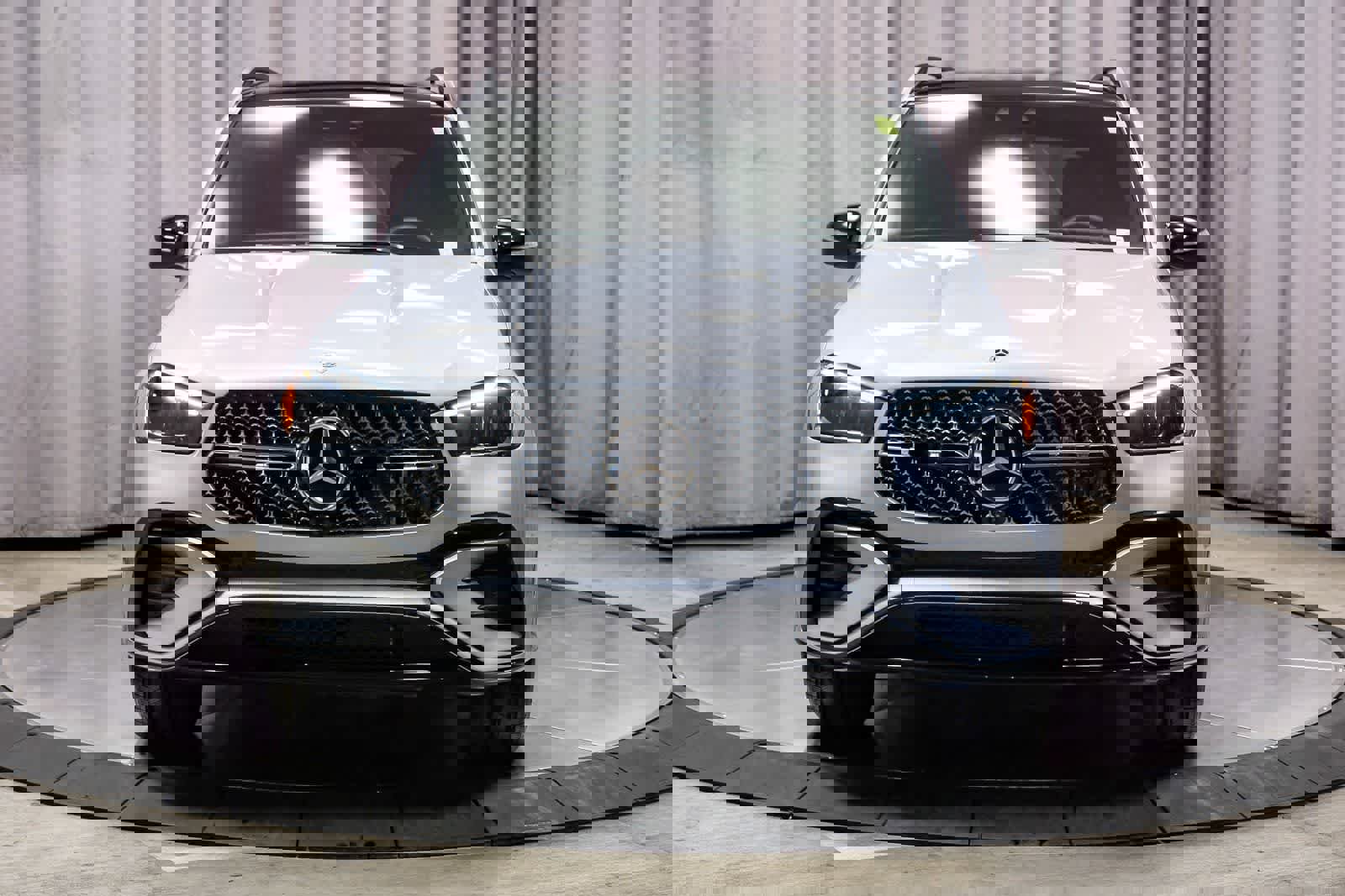 Used 2025 Mercedes-Benz GLE 450e 4MATIC image 6