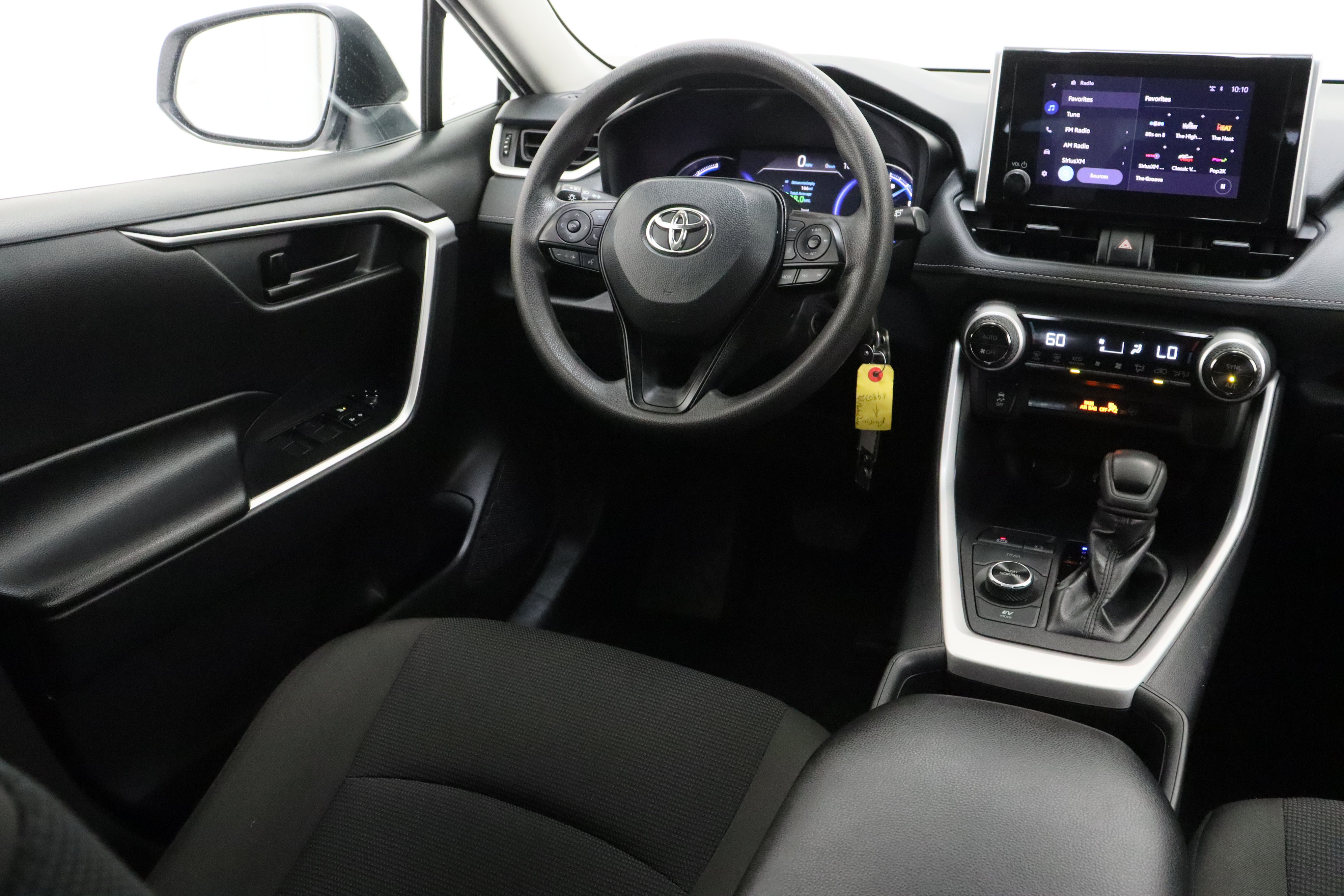 Certified 2025 Toyota RAV4 LE AWD/4WD image 27