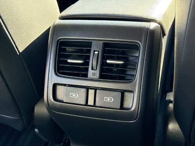 Used 2021 Honda Accord Touring image 11