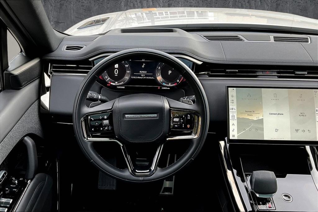 Used 2025 Land Rover Range Rover Sport Dynamic SE image 8