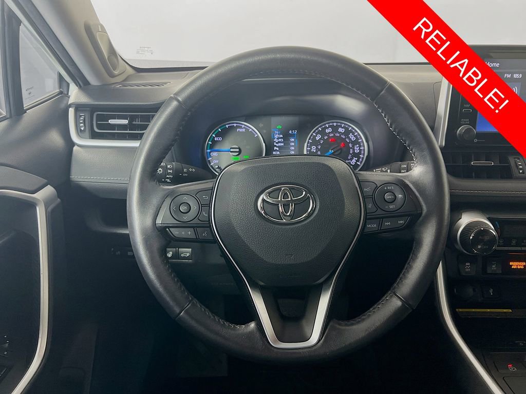 Used 2021 Toyota RAV4 XLE Premium image 11